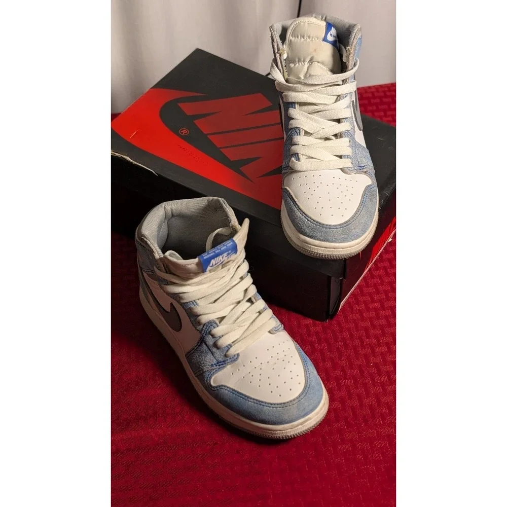 Jordan 1 Retro OG High Hyper Royal Smoke Grey Size M/Y 6.5  with Box and Receipt